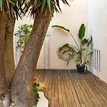 Apartament Pool & Garden In The Heart Of *