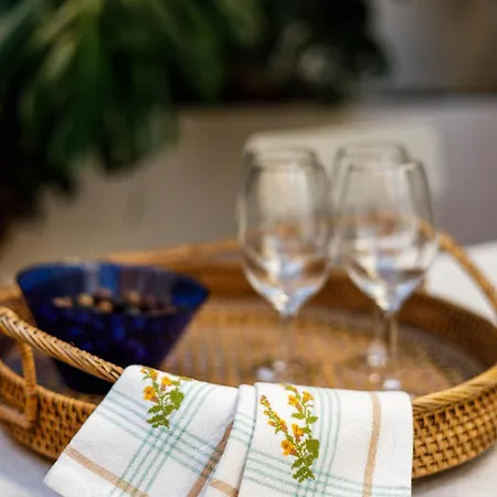 アパート Pool & Garden In The Heart Of *