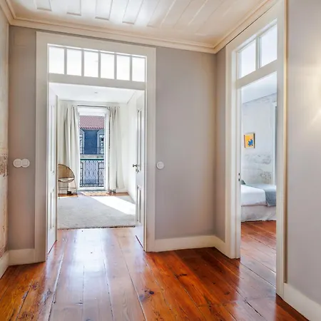 Pool & Garden In The Heart Of Апартаменти *