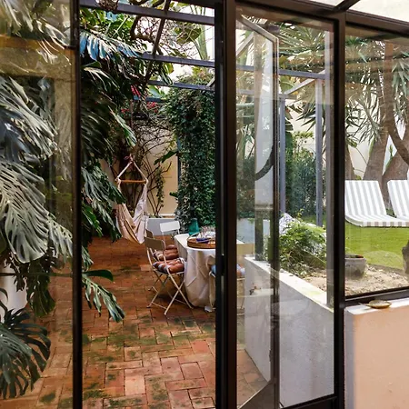 Pool & Garden In The Heart Of * リスボン