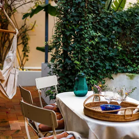 Apartamento Pool & Garden In The Heart Of *