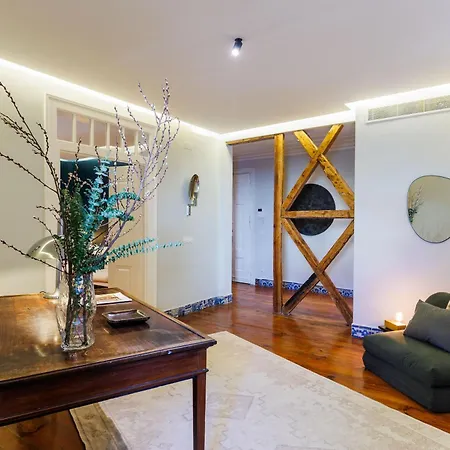 Pool & Garden In The Heart Of * Lisboa