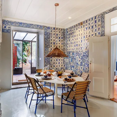 Apartamento Pool & Garden In The Heart Of