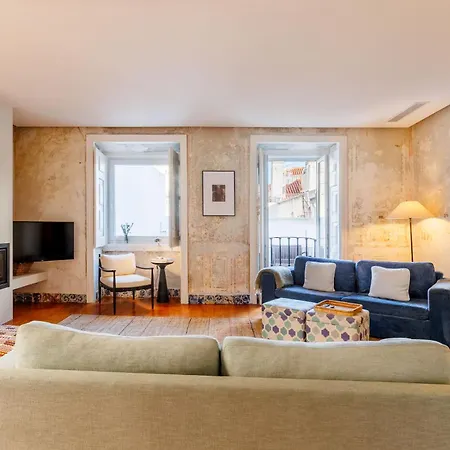 Apartamento Pool & Garden In The Heart Of